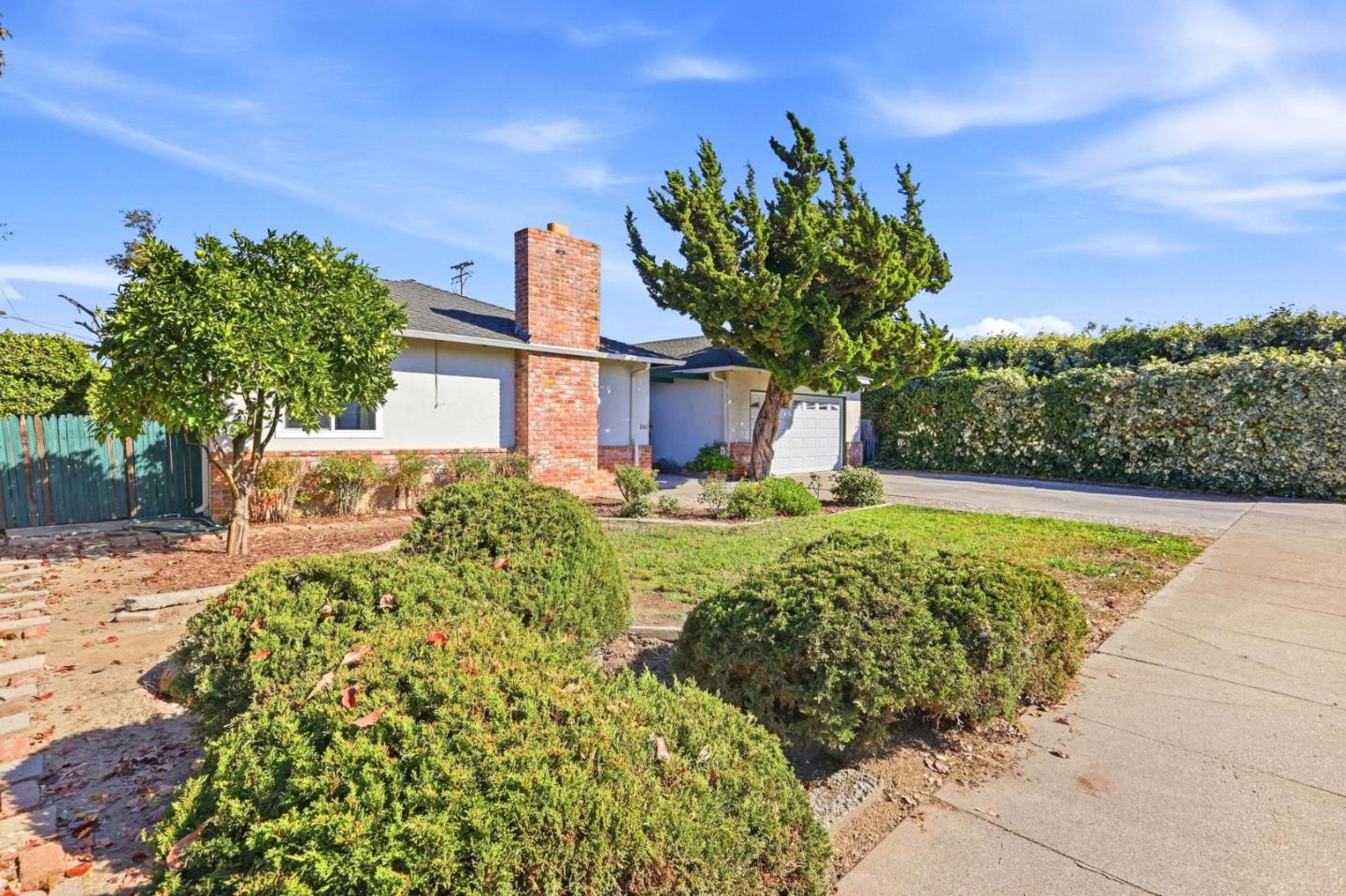 1010 South Baywood Avenue