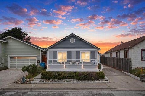 Photo of 71 Salada Avenue, PACIFICA, CA 94044 (MLS # ML82041355)
