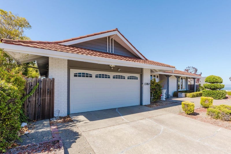 1380 Manzanita Drive