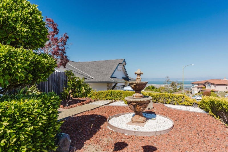 1380 Manzanita Drive