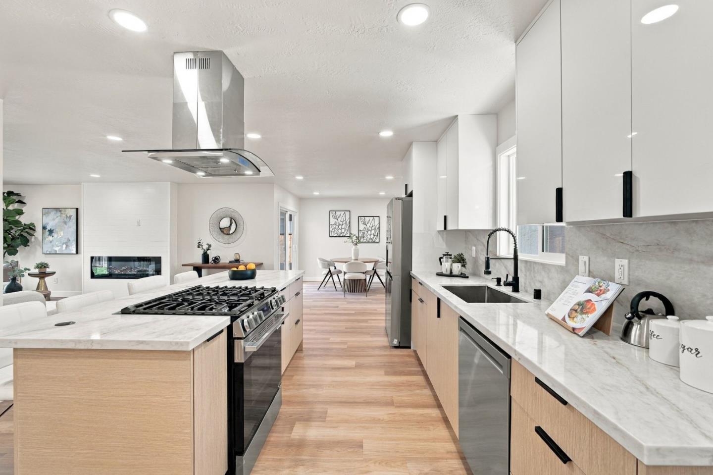 1645 Orchard View Drive