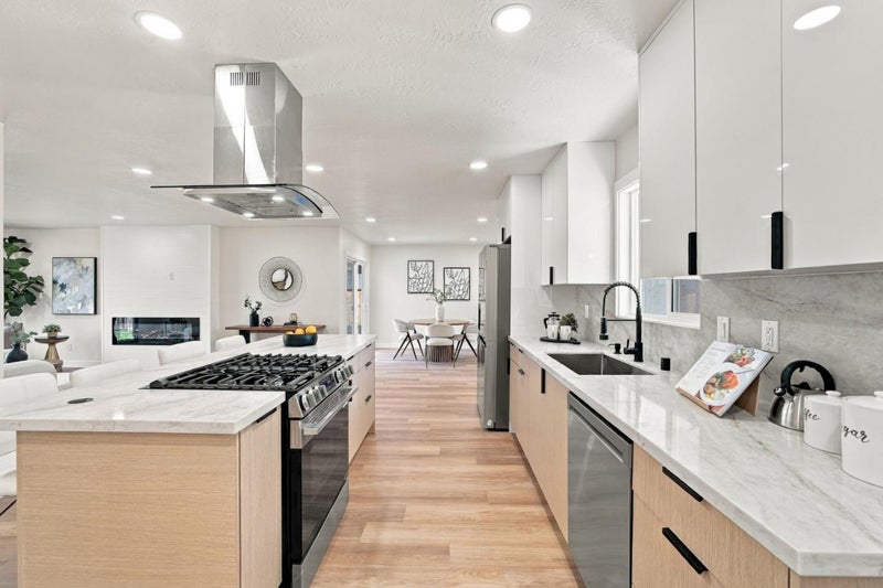 1645 Orchard View Drive