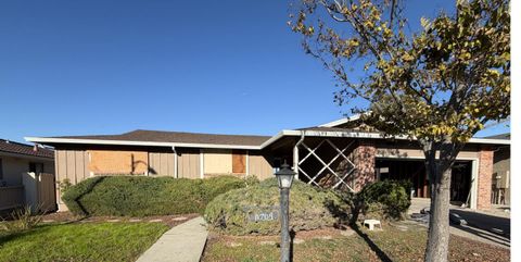 Photo of 1708 Toledo Avenue, BURLINGAME, CA 94010 (MLS # ML82029341)