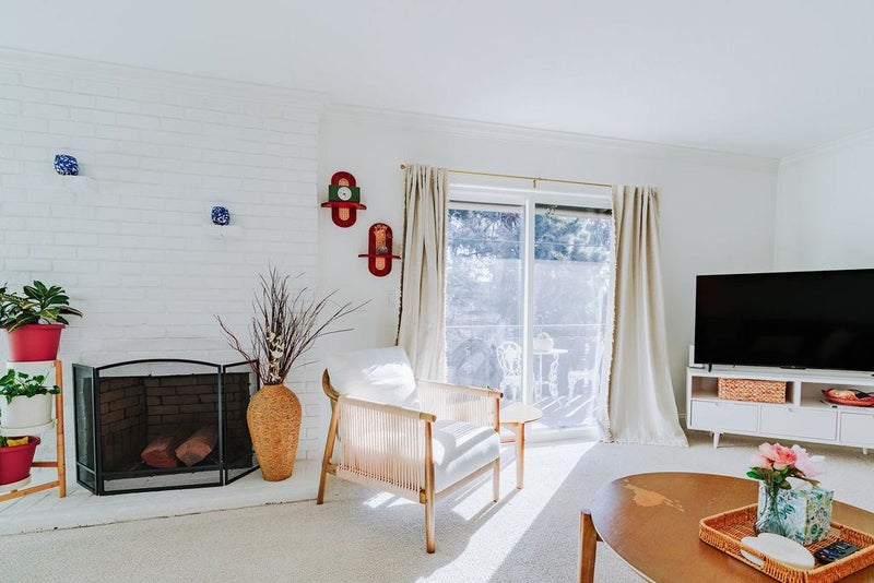 100 East Middlefield Road 4H