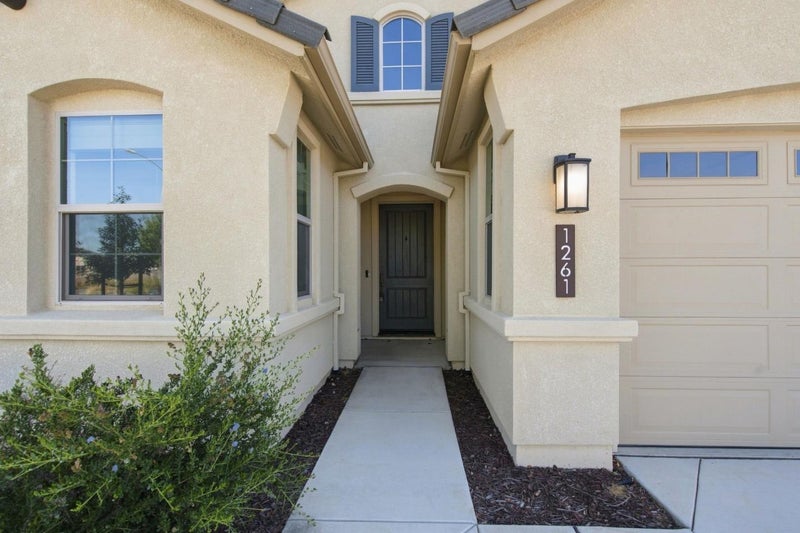 1261 Azalea Drive