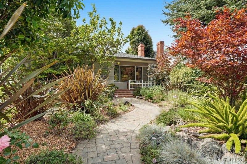 1037 Del Norte Avenue