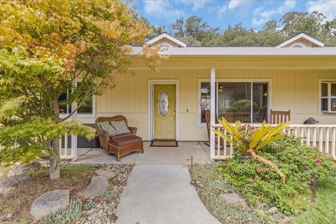 Photo of 817 Lewis Road, ROYAL OAKS, CA 95076 (MLS # ML82021855)