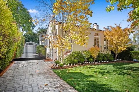 105 Pepper Avenue, Burlingame, CA 94010 - #: ML82026874