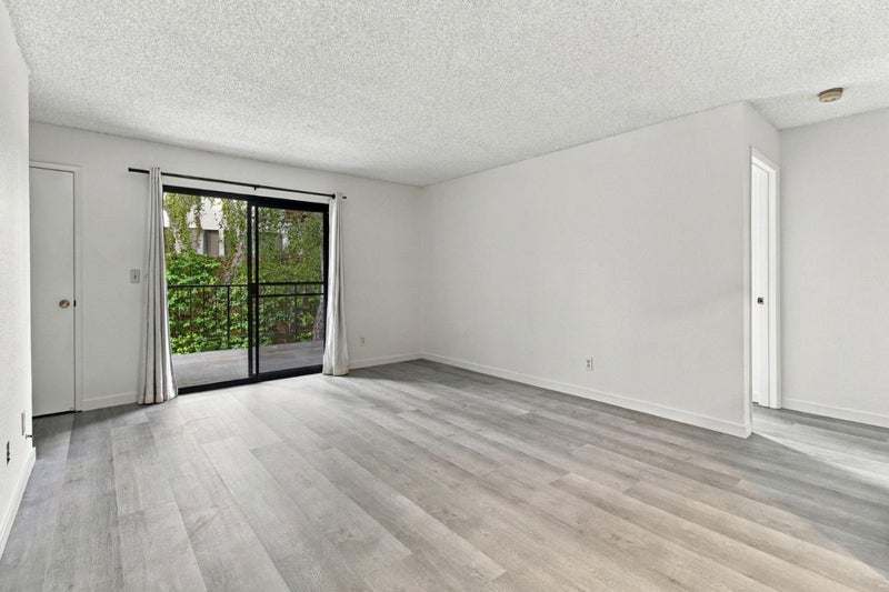 853 Woodside Way 133