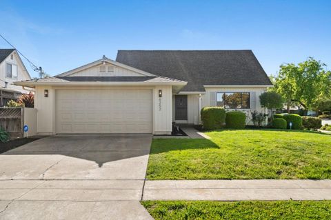 Photo of 6252 Bennington Drive, NEWARK, CA 94560 (MLS # ML82036188)