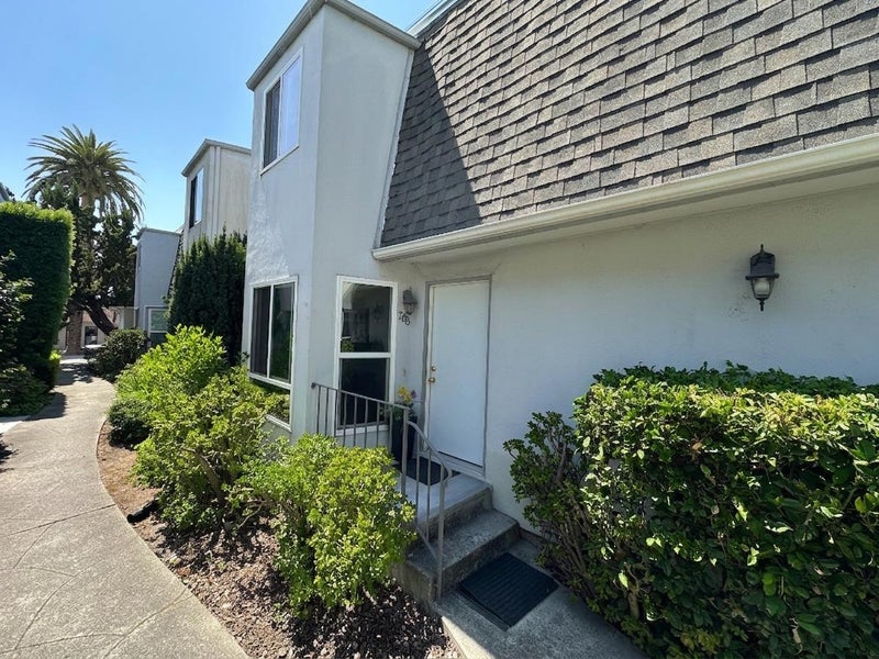 786 Arguello Street 108