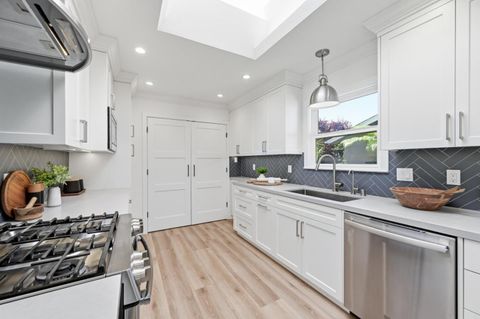 Tiny photo for 1033 Yorktown Drive, SUNNYVALE, CA 94087 (MLS # ML82043417)