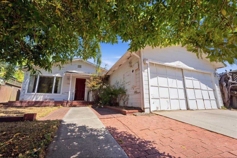 1527 Madeira Drive