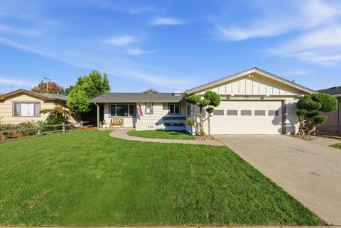 Tiny photo for 2518 Aragon Way, SAN JOSE, CA 95125 (MLS # ML82028669)