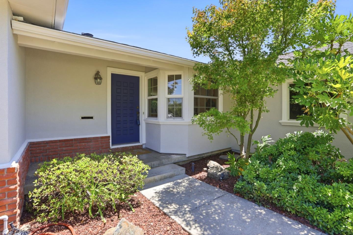 5216 Selma Avenue