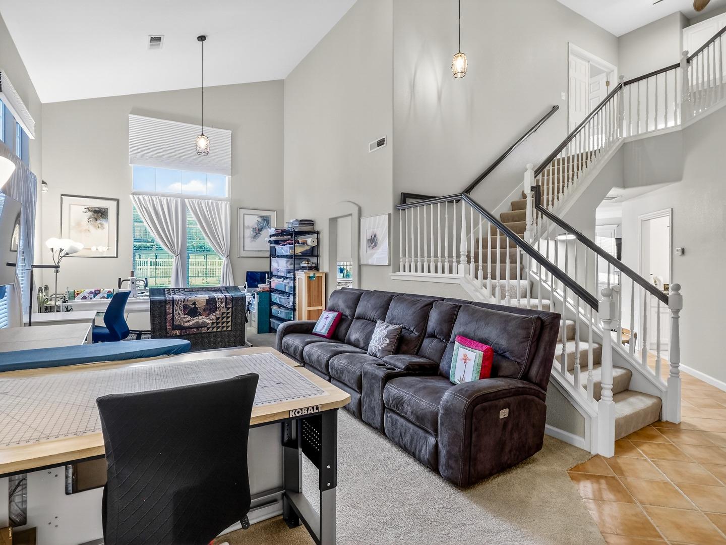 9123 Rancho Hills Drive