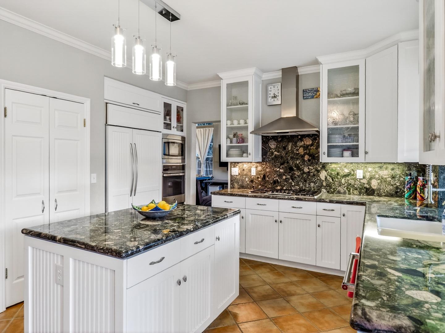 9123 Rancho Hills Drive