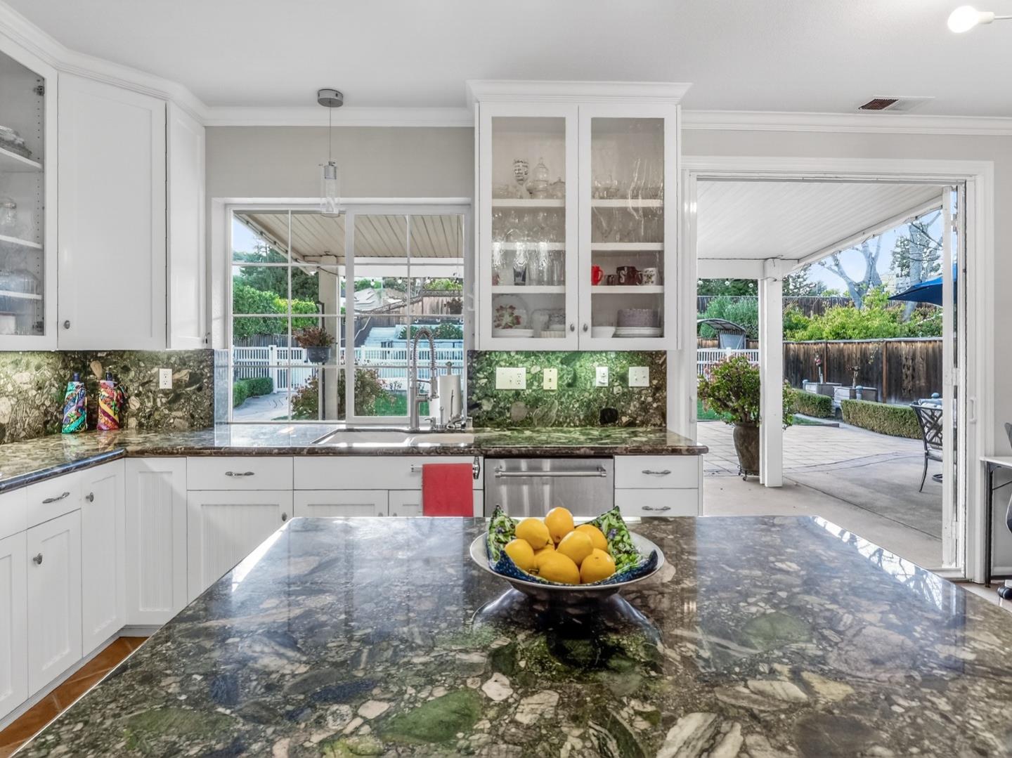 9123 Rancho Hills Drive