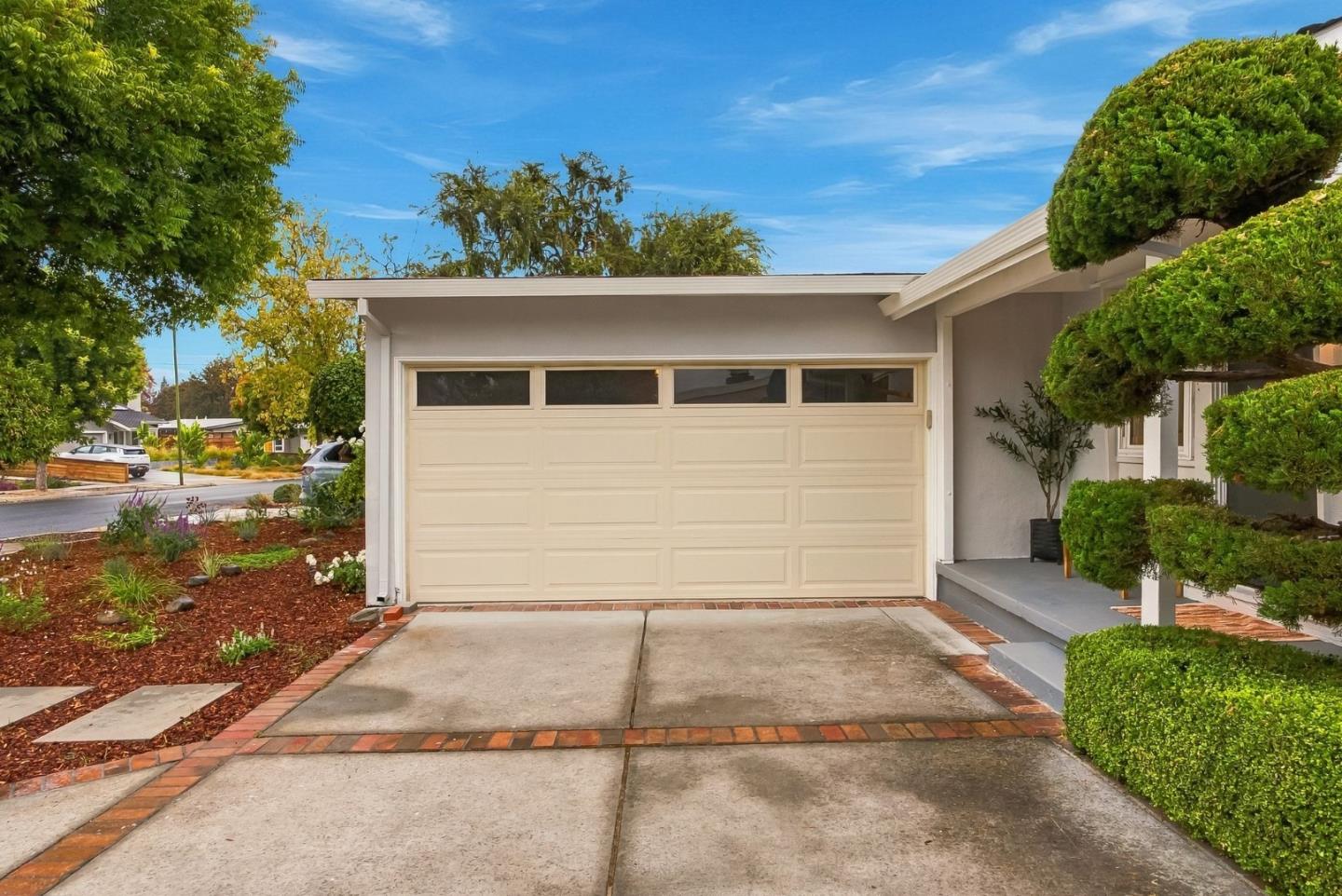 2378 Tulip Road
