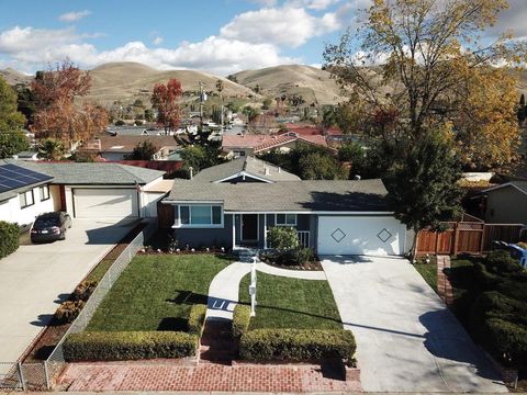 280 S Temple Drive, Milpitas, CA 95035 - #: ML81974231