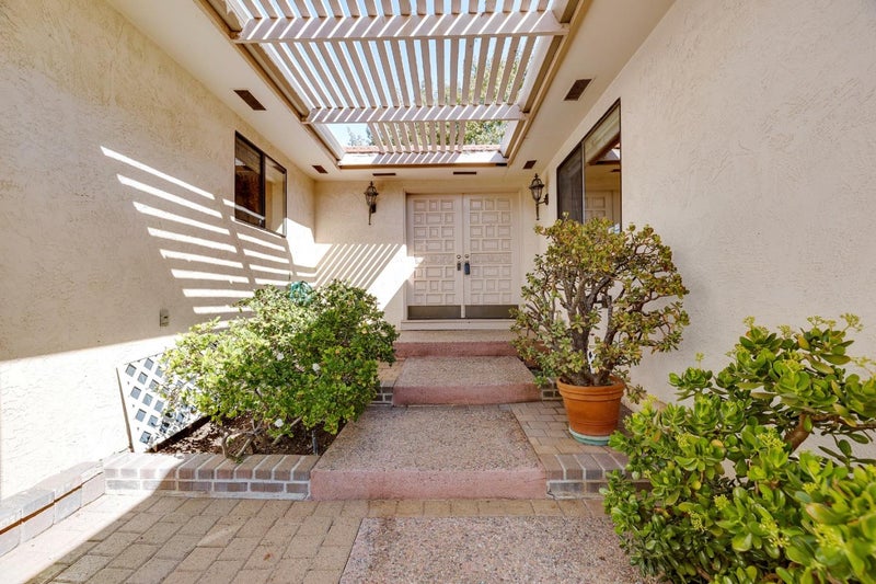 46627 Windmill Drive