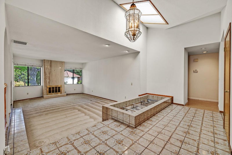 46627 Windmill Drive