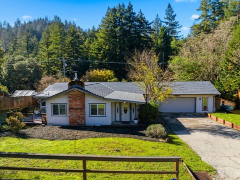 Photo of 165 Orchard Drive, Boulder Creek, CA 95006 (MLS # ML82029733)