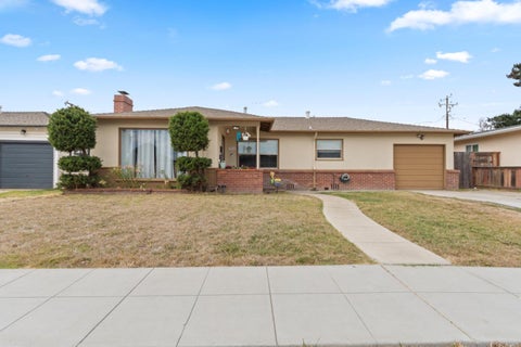 Photo of 1095 Tyler Street, Salinas, CA 93906 (MLS # ML82062057)