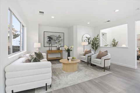 Photo of 10884 Via Sorrento, CUPERTINO, CA 95014 (MLS # ML82031068)