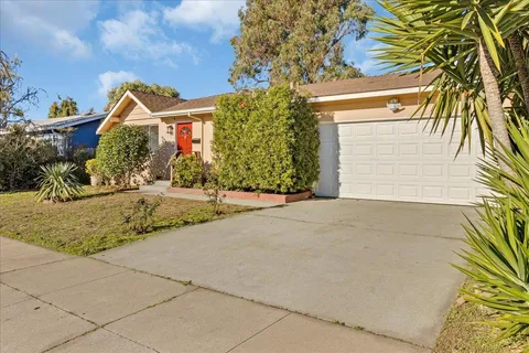344 Pueblo Drive, Salinas, CA 93906 - #: ML82028854