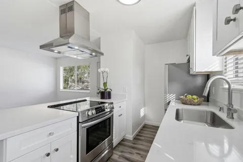 2323 Samaritan Drive Unit 4, San Jose, CA 95124 - #: ML82033860