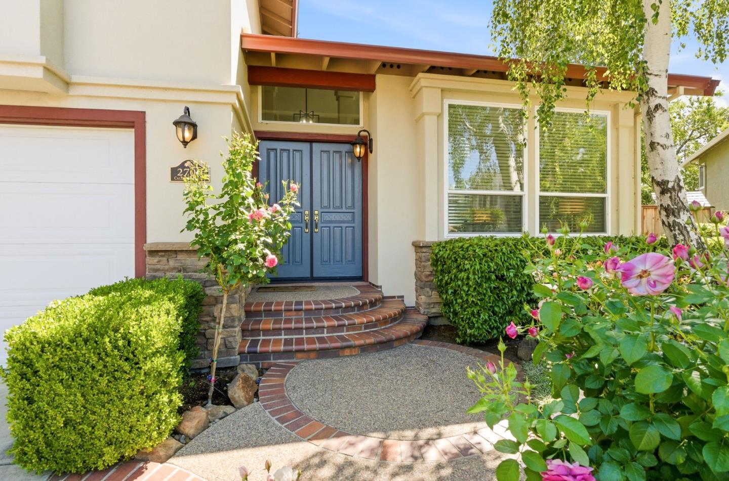 2709 Calle De La Loma