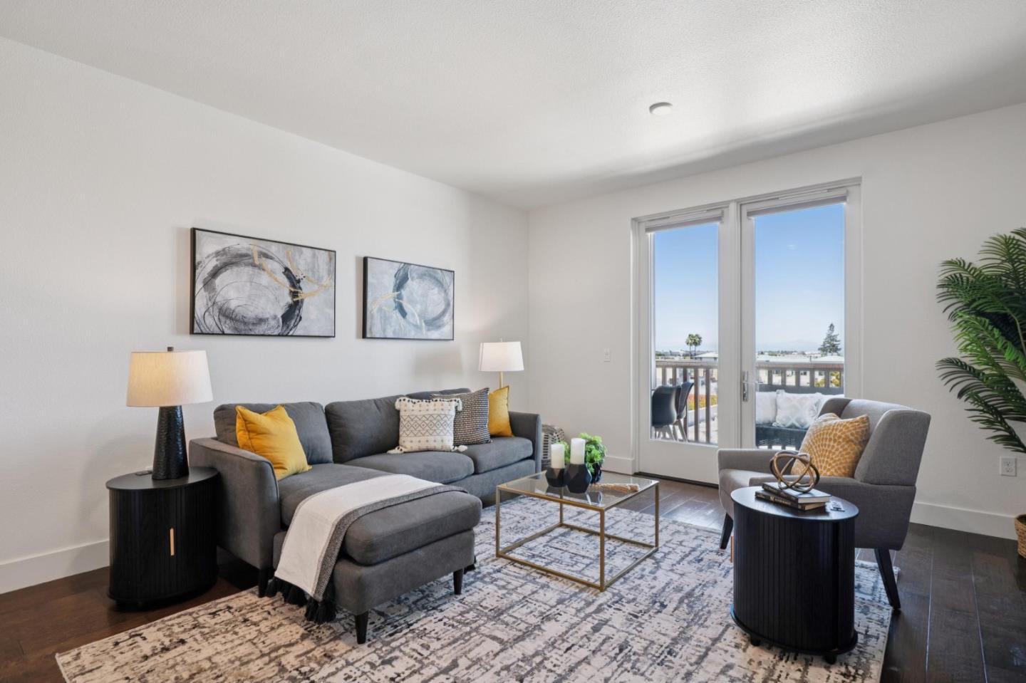 657 Walnut Street 423