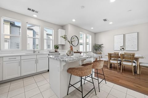 Tiny photo for 875 Cotati Terrace #4, SUNNYVALE, CA 94085 (MLS # ML82043179)