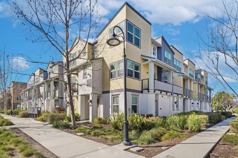 Tiny photo for 875 Cotati Terrace #4, SUNNYVALE, CA 94085 (MLS # ML82043179)