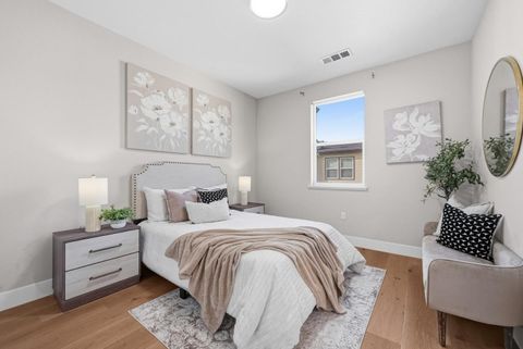 Tiny photo for 875 Cotati Terrace #4, SUNNYVALE, CA 94085 (MLS # ML82043179)