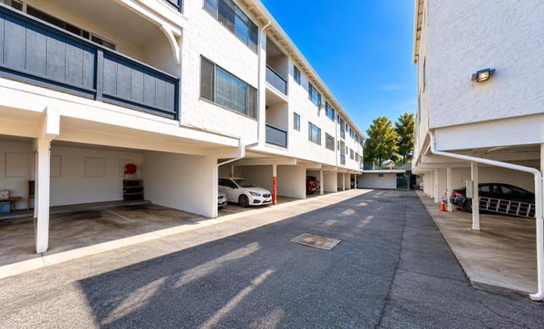 1920 LATHAM ST, MOUNTAIN VIEW, CA 94040 - Image 389958abcae9747f3d5cbd00e7d4eff8/4189588437