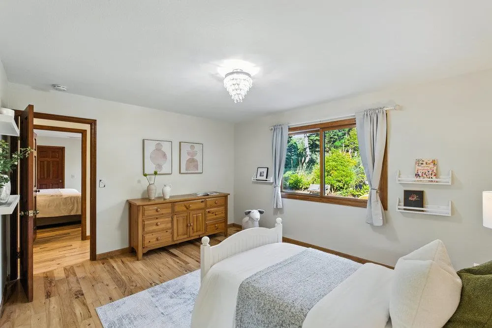 Moss Beach, California 94038, United States, 3 Bedrooms Bedrooms, ,2 BathroomsBathrooms,Residential,Active,195435