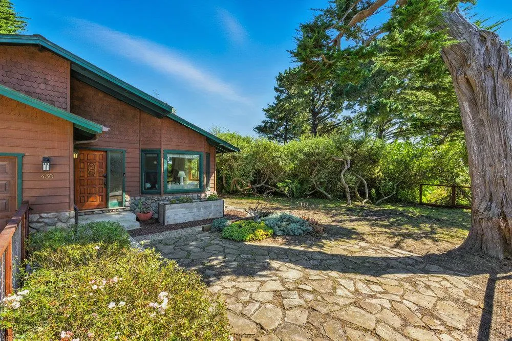 Moss Beach, California 94038, United States, 3 Bedrooms Bedrooms, ,2 BathroomsBathrooms,Residential,Active,195435