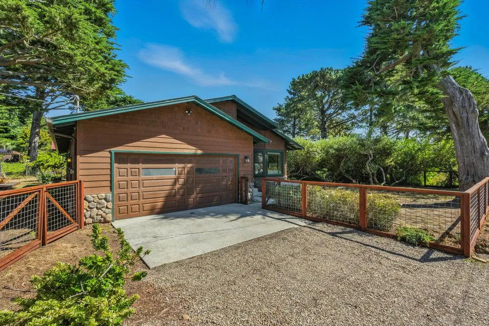 Moss Beach, California 94038, United States, 3 Bedrooms Bedrooms, ,2 BathroomsBathrooms,Residential,Active,195435