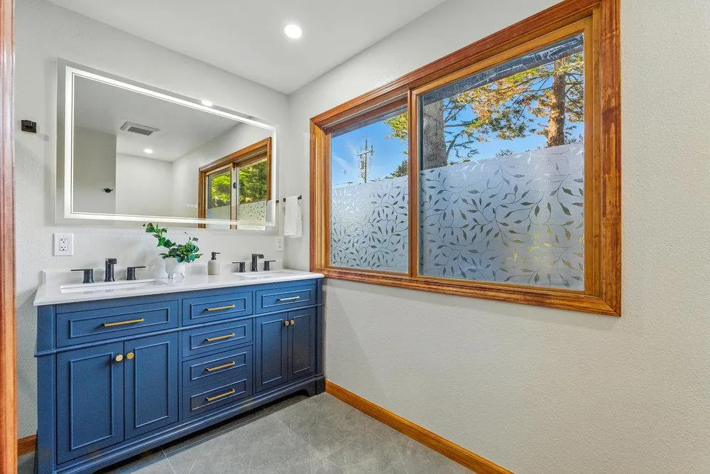 Moss Beach, California 94038, United States, 3 Bedrooms Bedrooms, ,2 BathroomsBathrooms,Residential,Active,195435