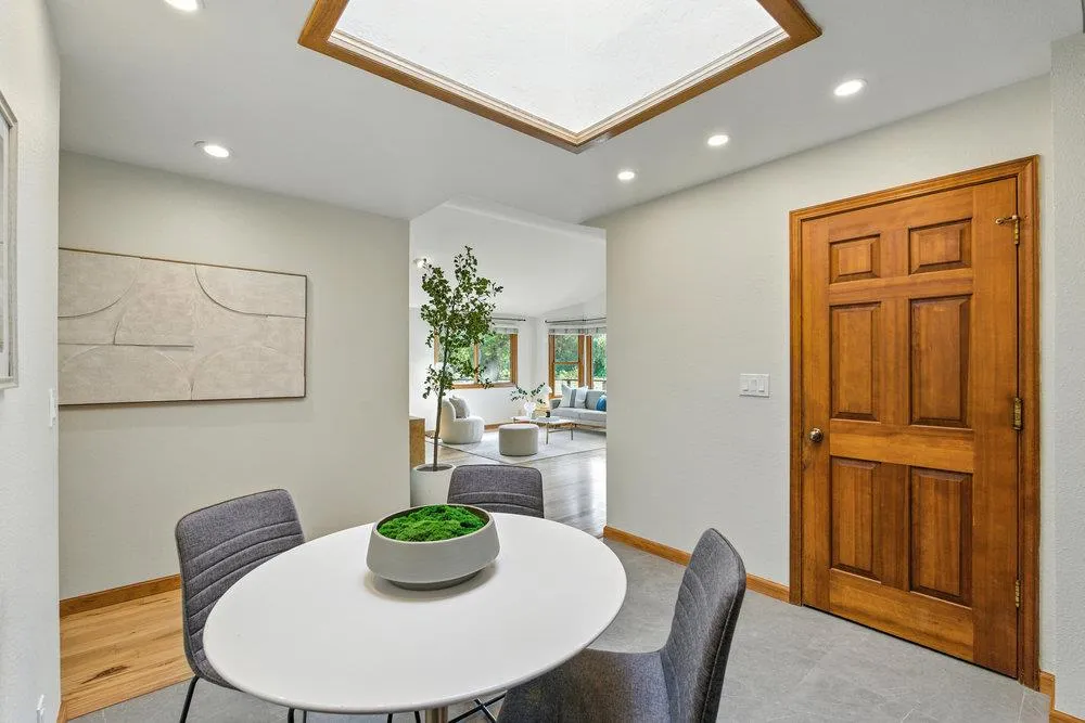 Moss Beach, California 94038, United States, 3 Bedrooms Bedrooms, ,2 BathroomsBathrooms,Residential,Active,195435