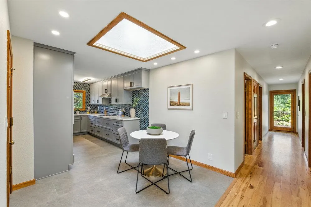 Moss Beach, California 94038, United States, 3 Bedrooms Bedrooms, ,2 BathroomsBathrooms,Residential,Active,195435