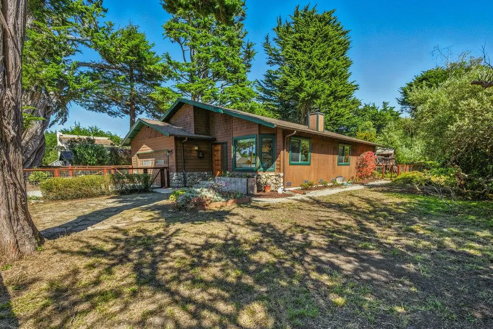 Moss Beach, California 94038, United States, 3 Bedrooms Bedrooms, ,2 BathroomsBathrooms,Residential,Active,195435