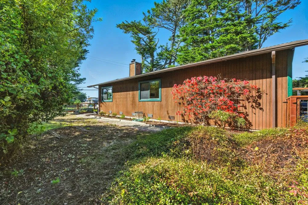 Moss Beach, California 94038, United States, 3 Bedrooms Bedrooms, ,2 BathroomsBathrooms,Residential,Active,195435