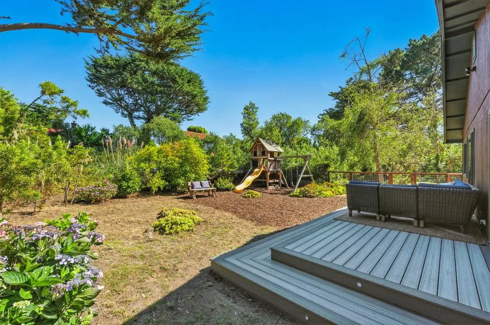 Moss Beach, California 94038, United States, 3 Bedrooms Bedrooms, ,2 BathroomsBathrooms,Residential,Active,195435