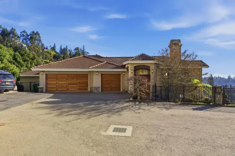 6357 Fairlane Drive, Oakland, CA 94611 - #: ML82034062