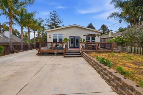 Photo of 68 Mountain View Road, CORRALITOS, CA 95076 (MLS # ML82041006)