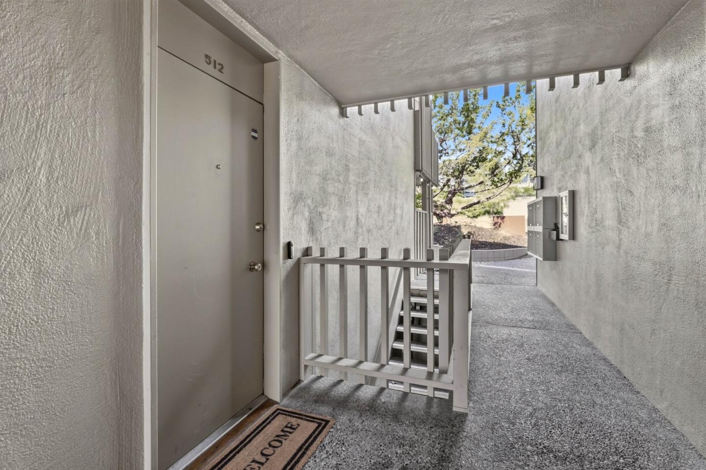 2323 Eastridge Avenue 512