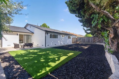 Tiny photo for 3736 Eastwood Circle, Santa Clara, CA 95054 (MLS # ML82047389)
